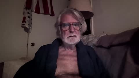 Snapshot of alphauniform chatting on December 20, 2024, 9:54 am AlphaUniform online show from December 20, 2024, 9:54 am