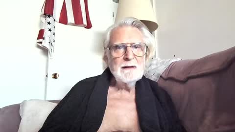 Snapshot of alphauniform chatting on January 12, 2025, 4:29 pm AlphaUniform online show from January 12, 2025, 4:29 pm