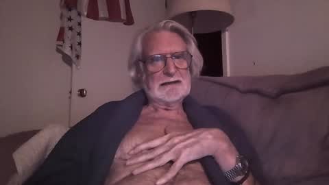 Snapshot of alphauniform chatting on January 24, 2025, 4:16 am AlphaUniform online show from January 24, 2025, 4:16 am