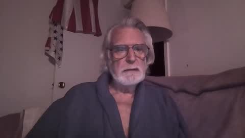 Snapshot of alphauniform chatting on February 13, 2025, 12:32 pm AlphaUniform online show from February 13, 2025, 12:32 pm