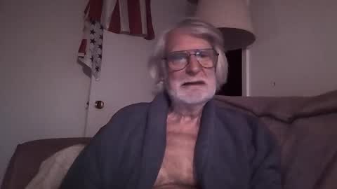 Snapshot of alphauniform chatting on February 19, 2025, 12:22 pm AlphaUniform online show from February 19, 2025, 12:22 pm