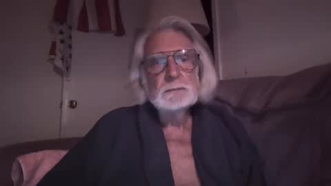 Snapshot of alphauniform chatting on November 22, 2025, 4:55 am AlphaUniform online show from November 22, 2025, 4:55 am