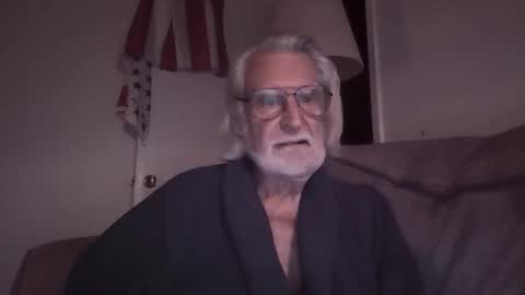 Snapshot of alphauniform chatting on November 30, 2025, 1:26 pm AlphaUniform online show from November 30, 2025, 1:26 pm