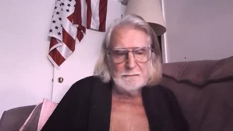 Snapshot of alphauniform chatting on February 23, 2026, 4:15 pm AlphaUniform online show from February 23, 2026, 4:15 pm