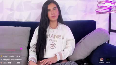 Snapshot of alys_molly chatting on February 8, 2025, 9:13 am sopie online show from February 8, 2025, 9:13 am