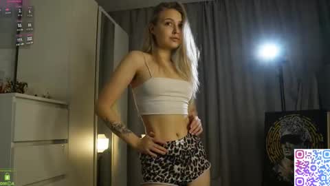 Snapshot of amanda_sayhey chatting on November 8, 2025, 6:51 pm online show from November 8, 2025, 6:51 pm