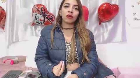 Snapshot of amelie01bronw chatting on February 19, 2025, 9:25 pm amelie brown online show from February 19, 2025, 9:25 pm