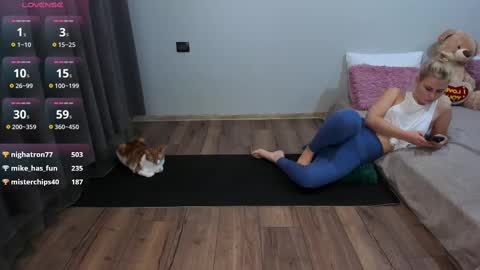 Snapshot of amymilson chatting on March 11, 2025, 8:42 pm amymilson online show from March 11, 2025, 8:42 pm