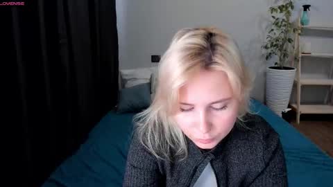 Snapshot of amymilson chatting on February 24, 2026, 12:03 pm amymilson online show from February 24, 2026, 12:03 pm