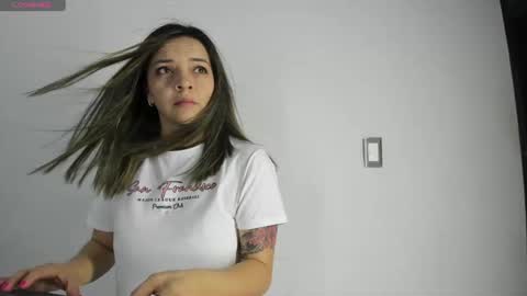 Snapshot of ana_spencerr chatting on February 19, 2026, 11:06 am Ana online show from February 19, 2026, 11:06 am