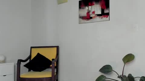 Snapshot of anahenao chatting on March 1, 2026, 3:25 pm Ana Henao or Annie... Follow me ahenaocb Insta X online show from March 1, 2026, 3:25 pm