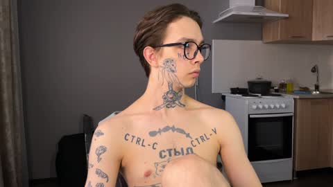 Snapshot of anahori_simon chatting on December 18, 2024, 7:04 am simon online show from December 18, 2024, 7:04 am