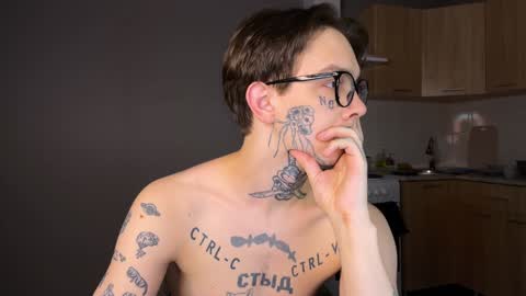 Snapshot of anahori_simon chatting on January 1, 2025, 3:14 pm simon online show from January 1, 2025, 3:14 pm