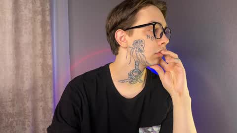 Snapshot of anahori_simon chatting on January 14, 2025, 9:45 am simon online show from January 14, 2025, 9:45 am