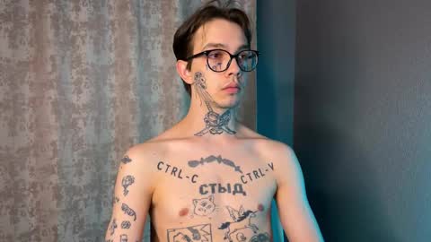 Snapshot of anahori_simon chatting on February 9, 2025, 4:29 pm simon online show from February 9, 2025, 4:29 pm