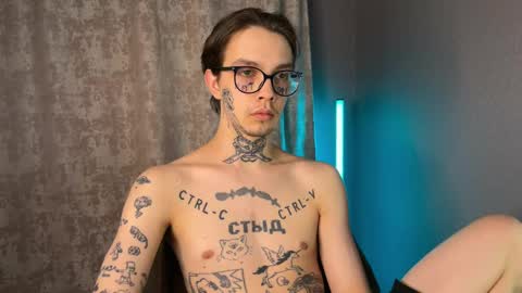 Snapshot of anahori_simon chatting on February 13, 2025, 4:43 am simon online show from February 13, 2025, 4:43 am