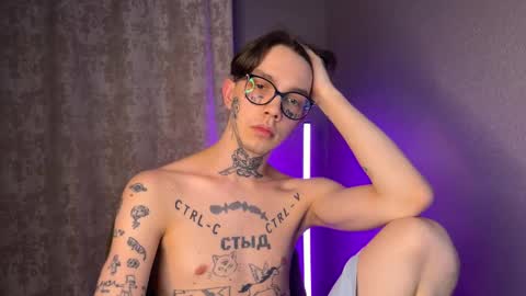 Snapshot of anahori_simon chatting on March 5, 2025, 8:42 pm simon online show from March 5, 2025, 8:42 pm