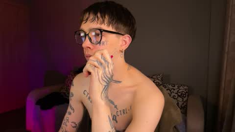 Snapshot of anahori_simon chatting on September 16, 2025, 6:31 pm simon online show from September 16, 2025, 6:31 pm