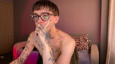 Snapshot of anahori_simon chatting on September 20, 2025, 10:27 am simon online show from September 20, 2025, 10:27 am