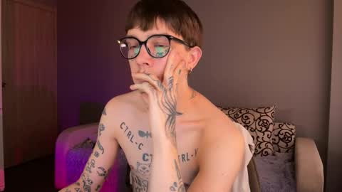 Snapshot of anahori_simon chatting on October 2, 2025, 11:50 am simon online show from October 2, 2025, 11:50 am