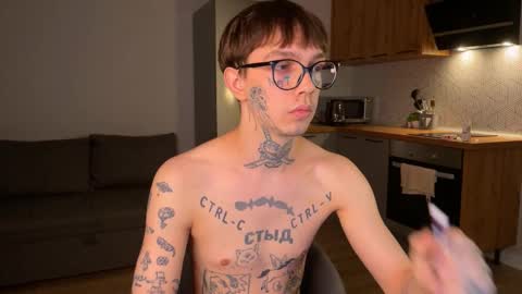 Snapshot of anahori_simon chatting on October 16, 2025, 12:55 am simon online show from October 16, 2025, 12:55 am