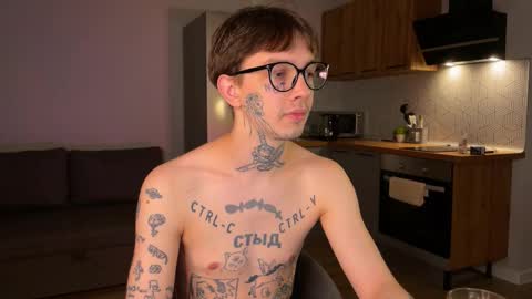 Snapshot of anahori_simon chatting on October 18, 2025, 9:37 pm simon online show from October 18, 2025, 9:37 pm