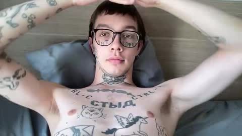 Snapshot of anahori_simon chatting on February 15, 2026, 1:24 am simon online show from February 15, 2026, 1:24 am