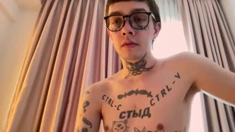 Snapshot of anahori_simon chatting on February 23, 2026, 8:01 am simon online show from February 23, 2026, 8:01 am