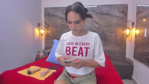 Snapshot of analia_smith chatting on February 10, 2026, 4:05 am Analia smith online show from February 10, 2026, 4:05 am