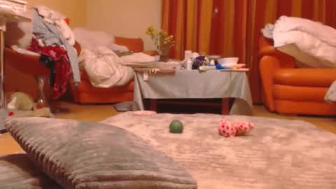 Andra online show from October 16, 2025, 6:09 pm