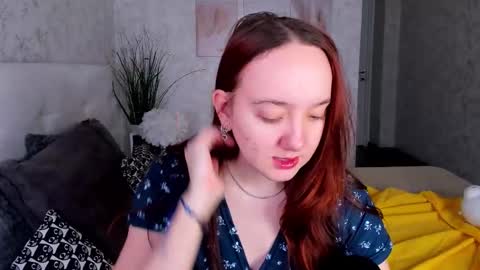 Snapshot of andrea_svel chatting on December 4, 2025, 1:04 am Andrea hereGMT7Mon Tue Wen ThFri Sat Su 0300am-0900am. online show from December 4, 2025, 1:04 am