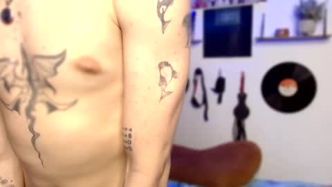 Snapshot of andreewwolffman chatting on March 5, 2025, 4:57 pm Andrew online show from March 5, 2025, 4:57 pm