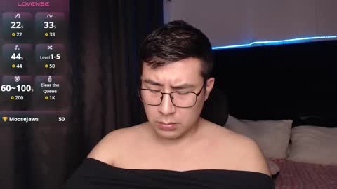 andrewmhilton_ online show from February 12, 2026, 1:55 am