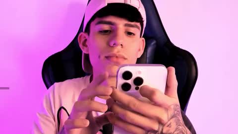 Snapshot of angel_eros_ chatting on March 1, 2026, 5:31 am Angel online show from March 1, 2026, 5:31 am