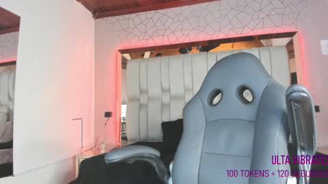 Angeline Heet online show from December 11, 2024, 9:52 am