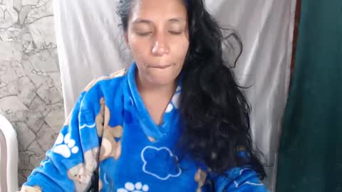 angela online show from September 12, 2025, 2:33 am