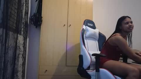 Snapshot of angellyrodriguez1234 chatting on October 25, 2025, 6:35 pm Angelly online show from October 25, 2025, 6:35 pm