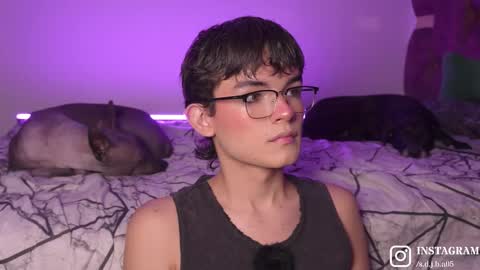 Angelo I work from home this is my room  online show from November 30, 2025, 4:05 am