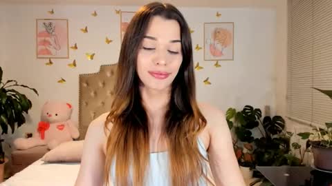 Anabella online show from September 12, 2025, 12:44 am