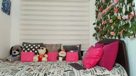 Snapshot of anielli69 chatting on January 19, 2026, 12:58 am laura online show from January 19, 2026, 12:58 am