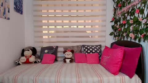 Snapshot of anielli69 chatting on February 12, 2026, 1:50 pm laura online show from February 12, 2026, 1:50 pm