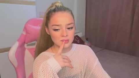 Snapshot of anna_nickol chatting on February 28, 2026, 6:31 pm Anna online show from February 28, 2026, 6:31 pm