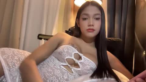 AshyElliston online show from January 10, 2026, 8:27 am