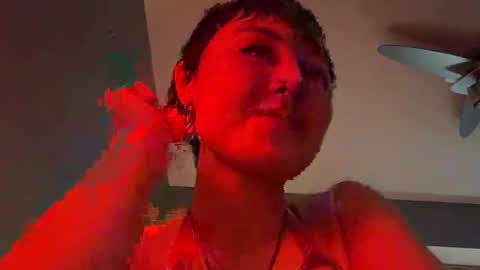 Snapshot of anne_roxanne chatting on February 18, 2025, 12:26 am ROXANNE online show from February 18, 2025, 12:26 am