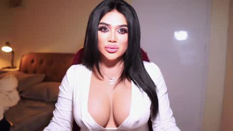 Anne Hart online show from January 7, 2025, 1:49 am