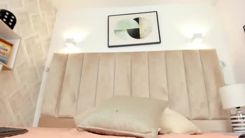 Snapshot of anniie_queen chatting on February 2, 2026, 3:27 am Annie Queen online show from February 2, 2026, 3:27 am