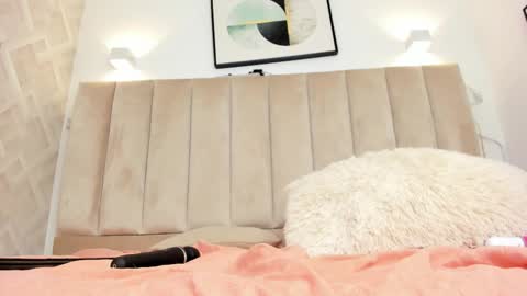 Snapshot of anniie_queen chatting on February 15, 2026, 8:24 am Annie Queen online show from February 15, 2026, 8:24 am