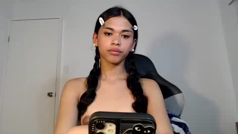 Snapshot of anok_yaii chatting on November 25, 2025, 5:18 am anok_yaii online show from November 25, 2025, 5:18 am