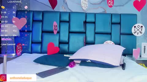 anthonelaDuque online show from February 17, 2025, 3:20 pm