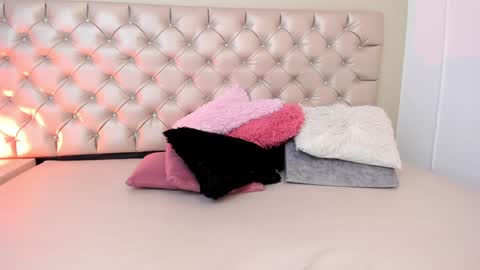 Snapshot of antonella_hotkiss chatting on December 6, 2024, 3:41 am Antonella online show from December 6, 2024, 3:41 am